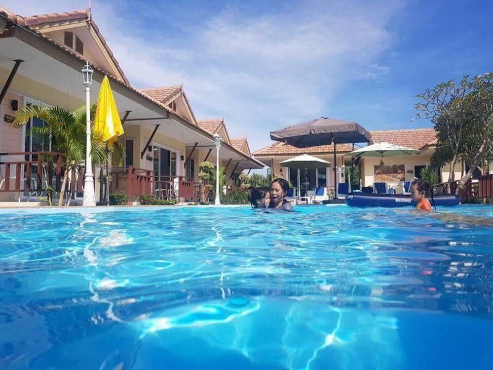 Charm Resort Cha-Am Extérieur photo