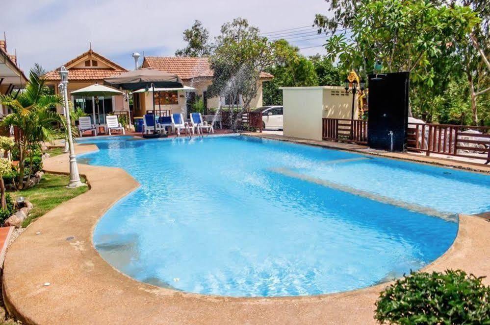 Charm Resort Cha-Am Extérieur photo